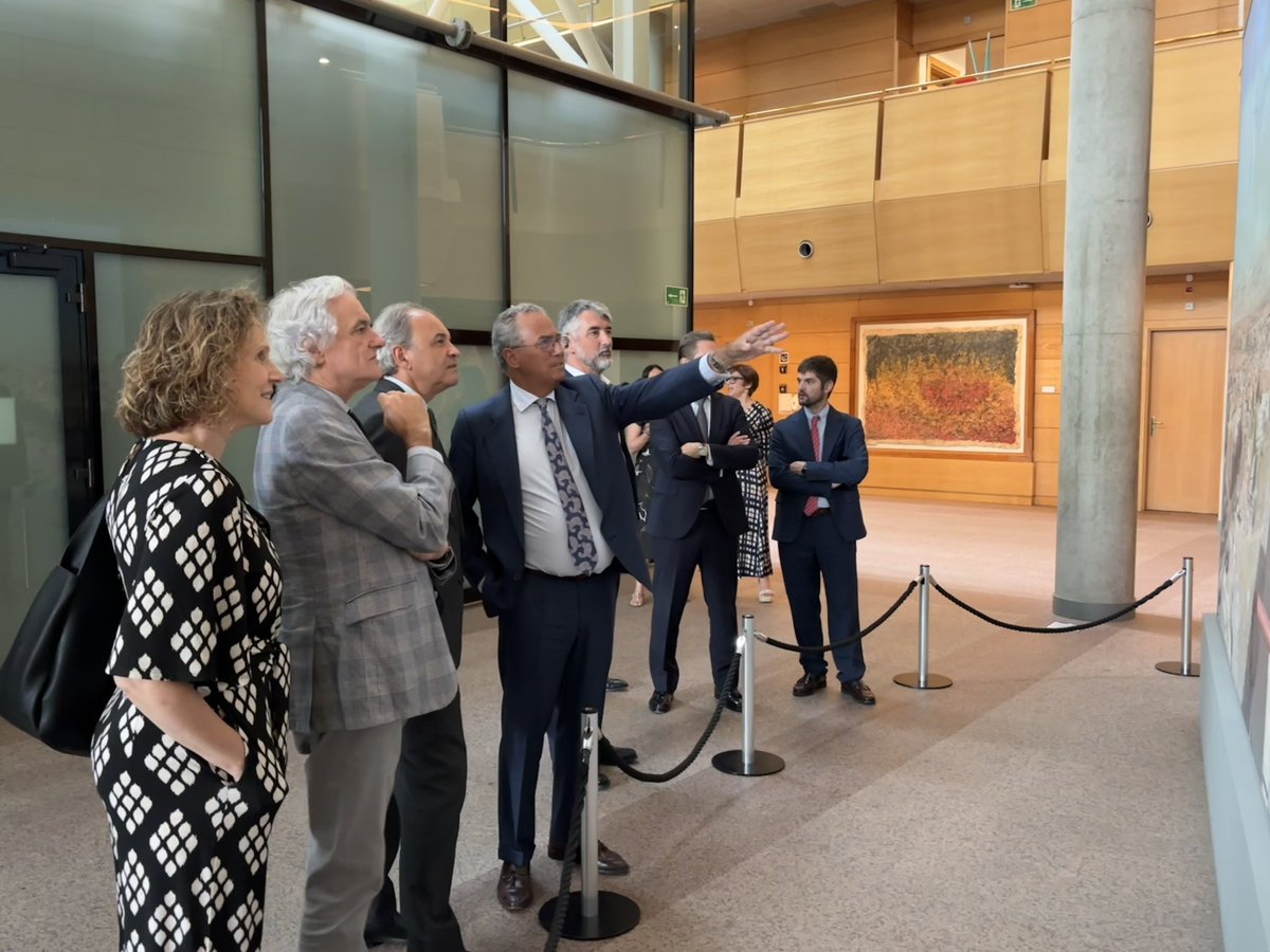 Asamblea de Madrid (@asambleamadrid) on Twitter photo 🏛️ El presidente de la <a href="/asambleamadrid/">Asamblea de Madrid</a>, <a href="/eossoriocrespo/">Enrique Ossorio</a>, ha mantenido un encuentro con empresarios y miembros de la directiva de <a href="/_CEIM_/">𝗖𝗘𝗜𝗠</a>.
👉 El presidente del parlamento madrileño les ha explicado el funcionamiento de la cámara. 🏛️ El presidente de la <a href="/asambleamadrid/">Asamblea de Madrid</a>, <a href="/eossoriocrespo/">Enrique Ossorio</a>, ha mantenido un encuentro con empresarios y miembros de la directiva de <a href="/_CEIM_/">𝗖𝗘𝗜𝗠</a>.
👉 El presidente del parlamento madrileño les ha explicado el funcionamiento de la cámara.