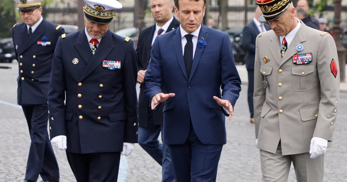 360actufr's tweet image. 🚨🇫🇷 FLASH ACTU | Le général Thierry Burkhard quitte le commandement des armées françaises après quatre ans à ce poste. Il sera remplacé par le général Fabien Mandon, actuel chef d’état-major particulier du président de la République.