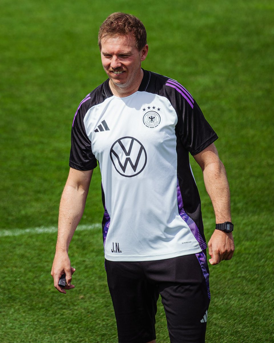 DFB_Team_EN's tweet image. Happy birthday to our coach, Julian Nagelsmann! ππ₯³
πΈ DFB/Philipp Reinhard