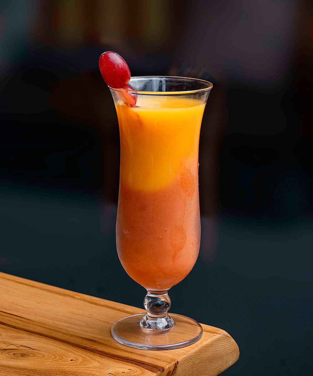 TheLittleCafe3's tweet image. Sweet, tangy and totally addictive🍹
Our Mango Strawberry Shock is your ultimate fruit fix @ 15,000/-
#mangoshock #freshjuice #healthy #sweet #strawberryshock