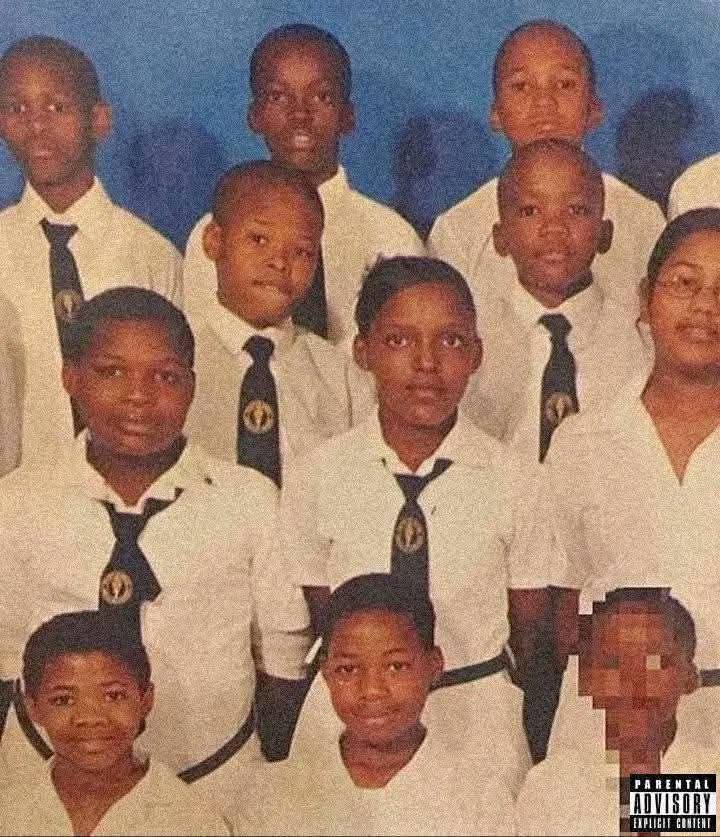 Inako_Yolwa's tweet image. Nsikayesizwe David Junior Ngcobo AKA Nasty C when he was still unborn 📸🔥😅
Can you spot him?