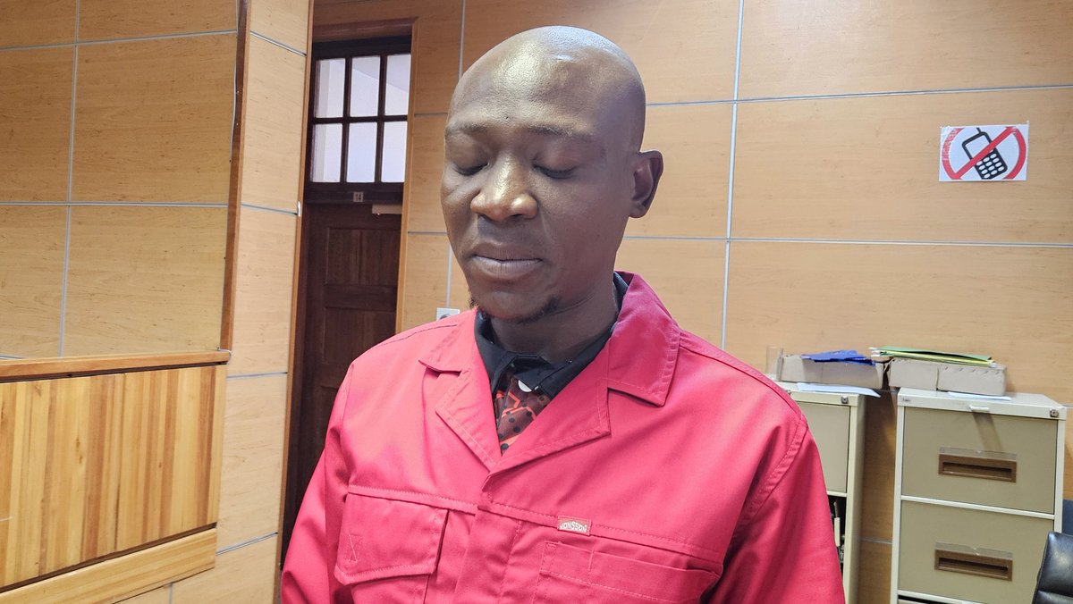 PolokwaneMuni's tweet image. CLLR MONGATANE RAMAPHOKO SWORN IN
Cllr Mongatane Ramaphoko was sworn in as a Polokwane Council member on 22 July 2025, filling the seat left by Cllr Mafiwa Leballo.
The ceremony was led by Magistrate Nethiozwo, overseen by MPAC Chair Cllr Mapula Phoshoko.
End