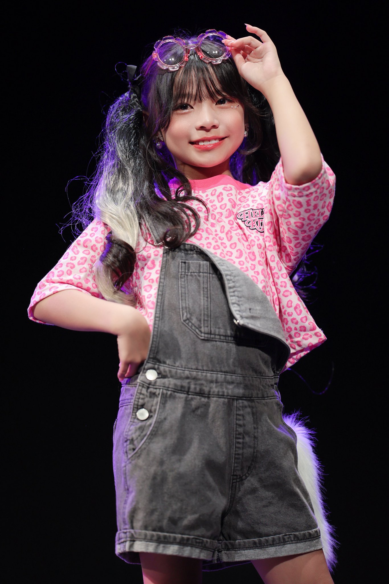 みえちゃんページ【1】 CUT-1000-058 ペコちゃん 不二家ミルキーペコちゃん 1000ピース