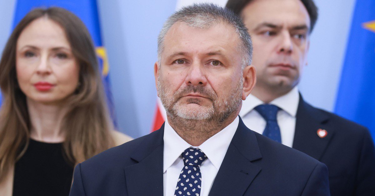 Andrzej Halicki MEP (@andrzejhalicki) on Twitter photo Kto jak nie Ty! Powodzenia Panie Ministrze💪 Kto jak nie Ty! Powodzenia Panie Ministrze💪