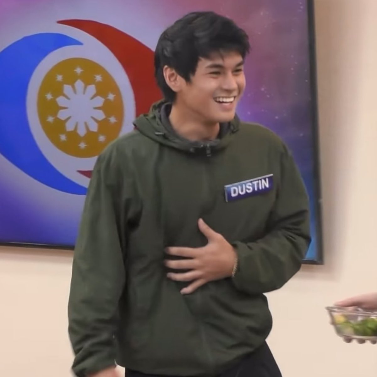 tita_faney's tweet photo. It’s a never ending cycle tbh. This cycle won’t stop until YOU END IT. Nakakapagod. Pero para sayo @dustinyuu di kita bibitawan. It’s always been you from the very start. I know good karma will always find you no matter how many people will try to bring you down — directly or indirectly. And that’s because you are a good person. You can SHINE on YOUR OWN without stepping on anyone. 💚