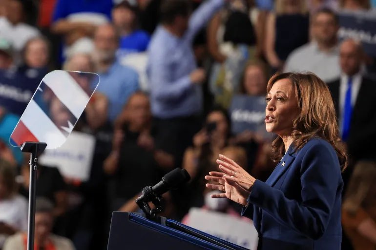 virtueemoir29's tweet image. One year ago today, @KamalaHarris held her first campaign rally since being announced as the presidential candidate in Milwaukee, Wisconsin.
It marked the kickoff of a fierce, energetic, determined, inspirational, passionate, and record setting campaign.
๐