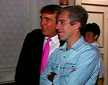 Palm Beach parties, property wars and a 'little black book' — inside Trump's friendship with Epstein msn.com/en-us/news/pol… 
Private jet trips. Glamorous dinners at Epstein’s Manhattan mansion. Raucous parties at Trump’s Mar-a-Lago club in Florida.

This was the elite,