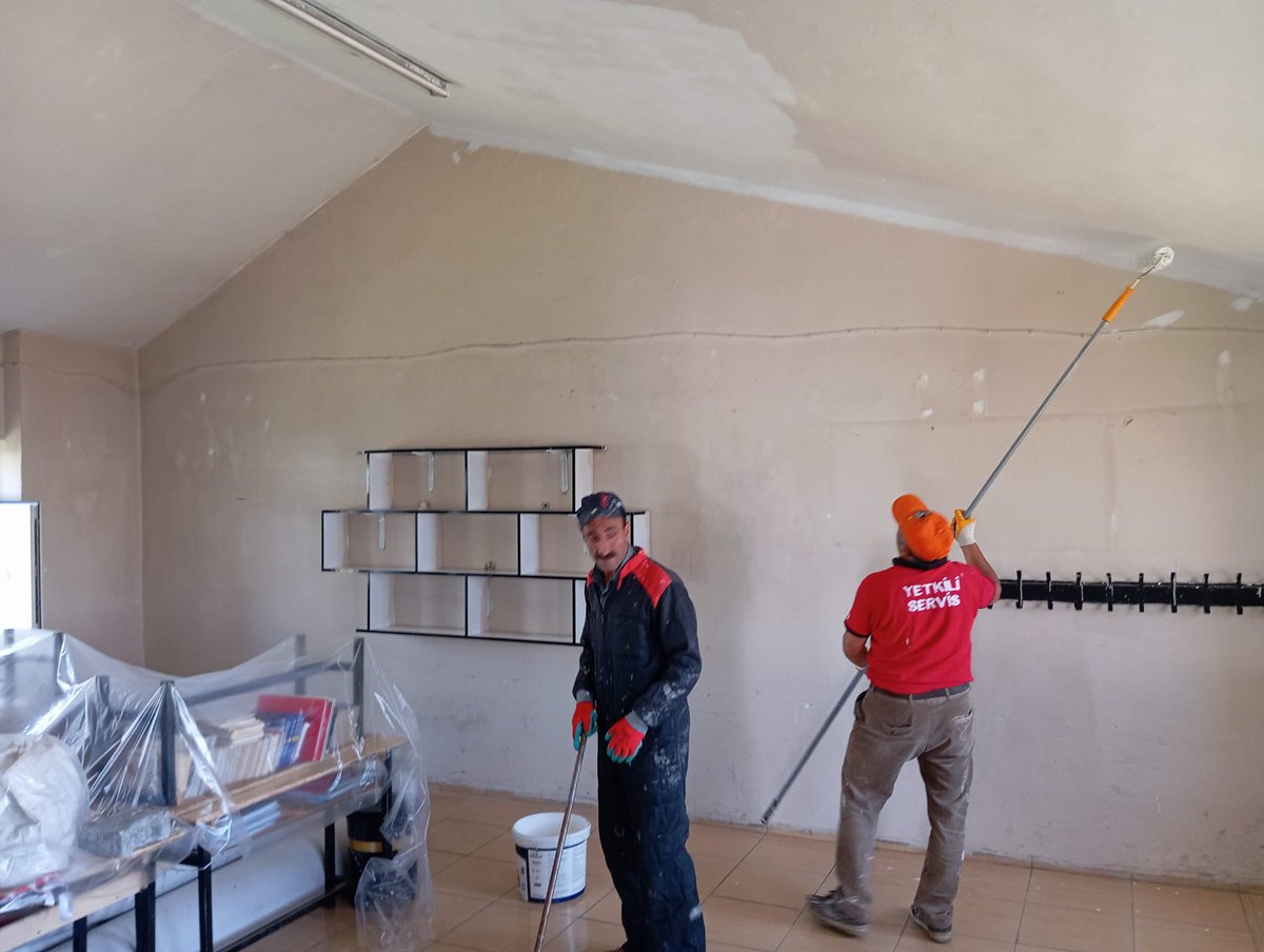 “Taşın altına elimizi değil, yüreğimizi koyacağız. Çünkü biz sadece okul değil, umut onarıyoruz.”
Bütün ekibimizin emeklerine sağlık. 
<a href="/tcmeb/">Millî Eğitim Bakanlığı</a>
<a href="/frknkrksz/">Furkan Korkusuz</a> 
<a href="/agrimem/">AĞRI MEM</a>
<a href="/hasan_kokrek/">Hasan Kökrek</a>
<a href="/Diyadin004/">DİYADİN KAYMAKAMLIĞI</a>
<a href="/remzi0479/">Remzi Işık</a>