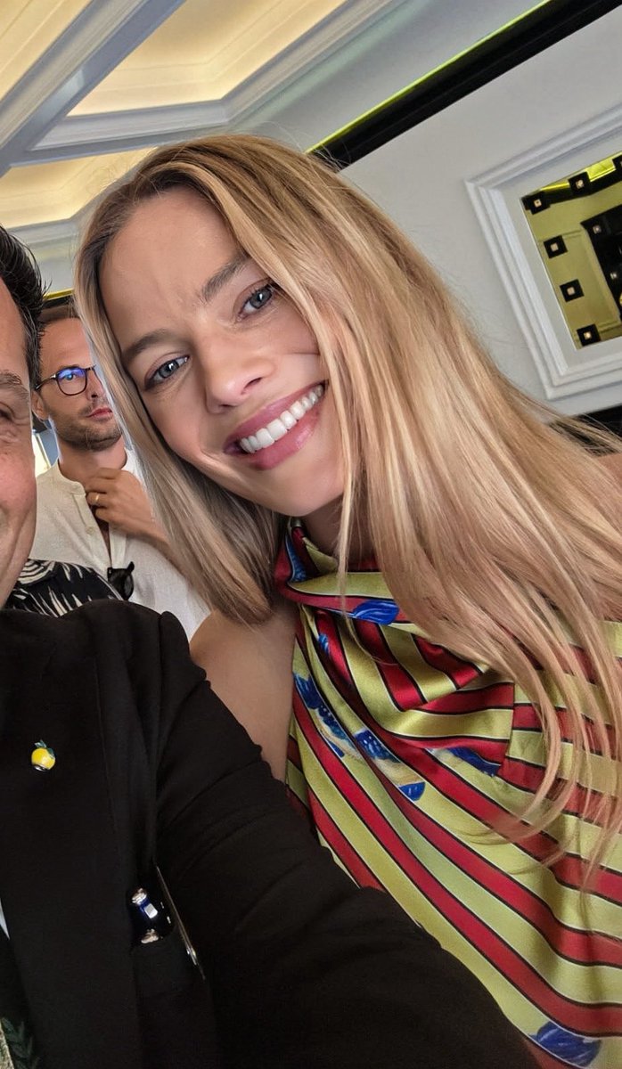 margot robbie in real life ★