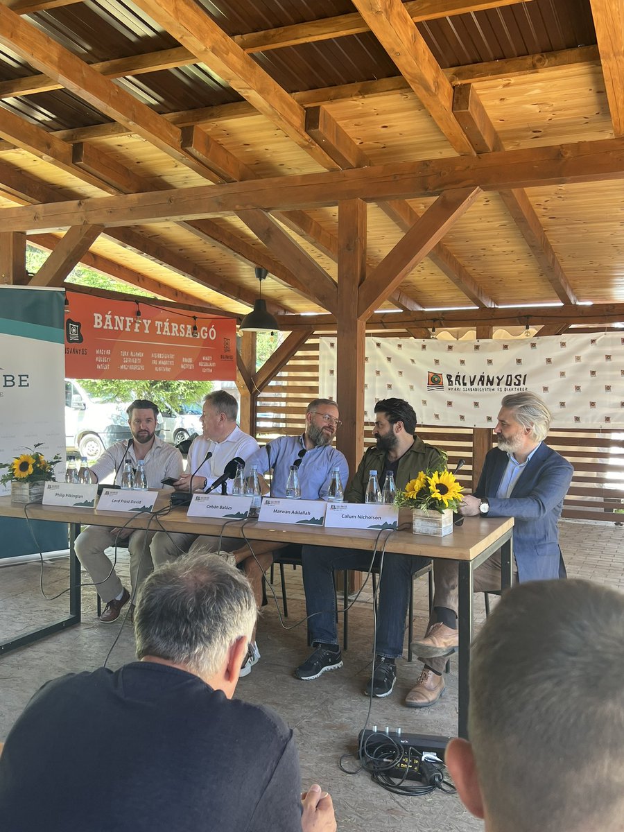 SeanNottoli's tweet image. Great Panel at #Tusvanyos2025 with @InstituteDanube ‘s @ctmnicholson, @BalazsOrban_HU , Lord David Frost, Phil Pilkington and Marian Addallah on the future of the world order!