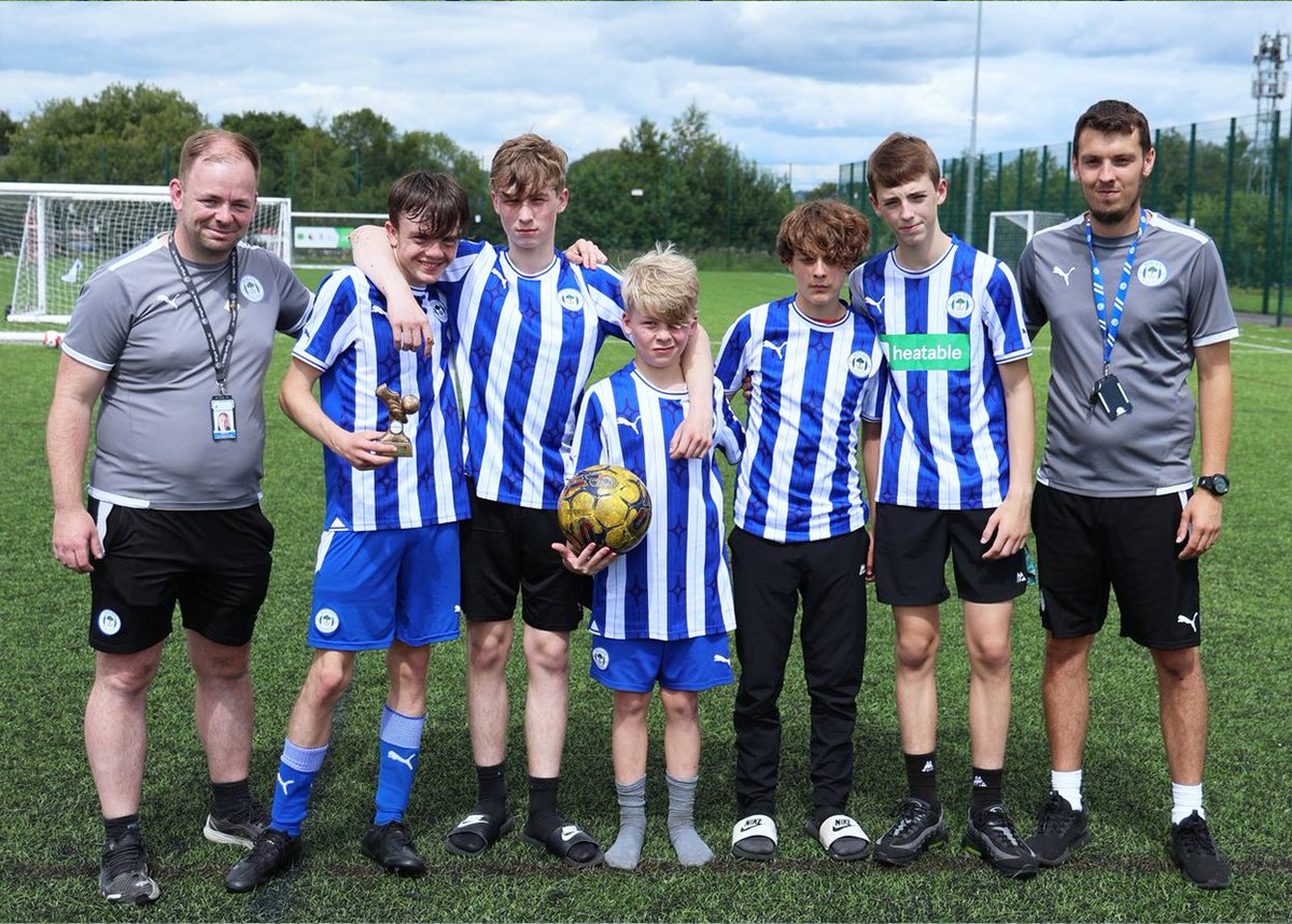 LaticsCommunity's tweet image. Last week, our Champions Programme visited Accrington Stanley Sports Hub to join other North West clubs in a football tournament 🏆

It was a great opportunity for them to meet other young people and represent Wigan Athletic in competitive fixtures ⚽️

#wafc 🔵⚪️ | @LancsVRN