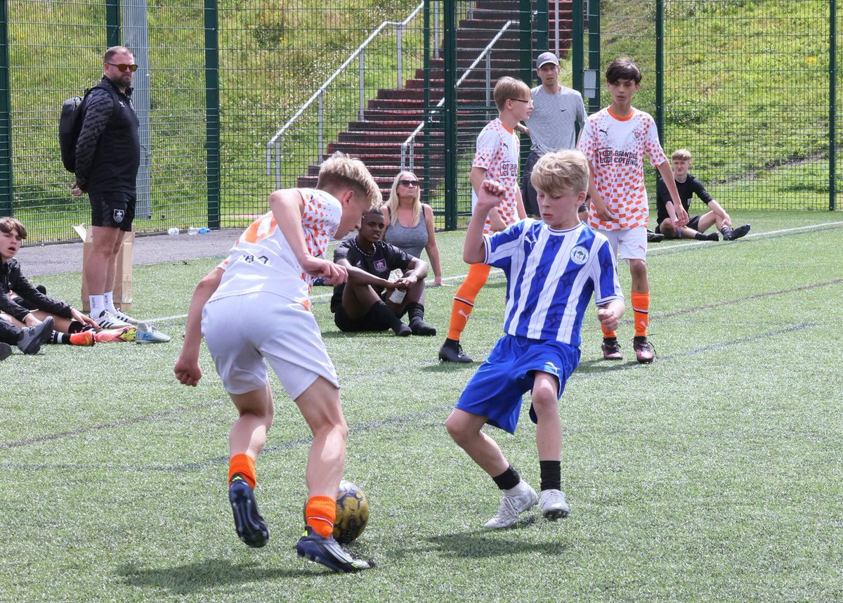 LaticsCommunity's tweet image. Last week, our Champions Programme visited Accrington Stanley Sports Hub to join other North West clubs in a football tournament 🏆

It was a great opportunity for them to meet other young people and represent Wigan Athletic in competitive fixtures ⚽️

#wafc 🔵⚪️ | @LancsVRN