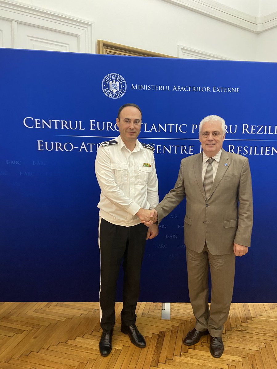 Am examinat, împreună cu dl. director, Chestor de poliție, conf. univ. dr. Cătălin Andruş, proiecte de coordonare şi colaborare între <a href="/CentrulR/">Euro-Atlantic Resilience Centre</a> şi Colegiul Național de Afaceri Interne. Domeniile vizate: module de leadership și management strategic la nivel intern şi euro-atlantic