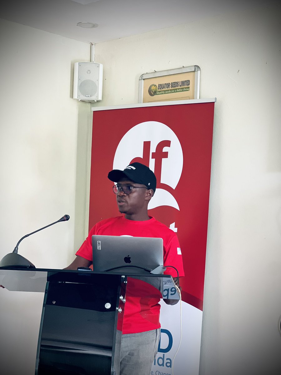 JOnyait's tweet image. Happy to kick off the training for #EquatorSeed Market Actors (MA)on digitizing market channels! This boosts access and affordability of farming inputs. 🚀
We are also launching a pilot for an innovative Input Credit model with 280 VSLAs in Serere, Nwoya, Oyam, Amuru, Omoro and…