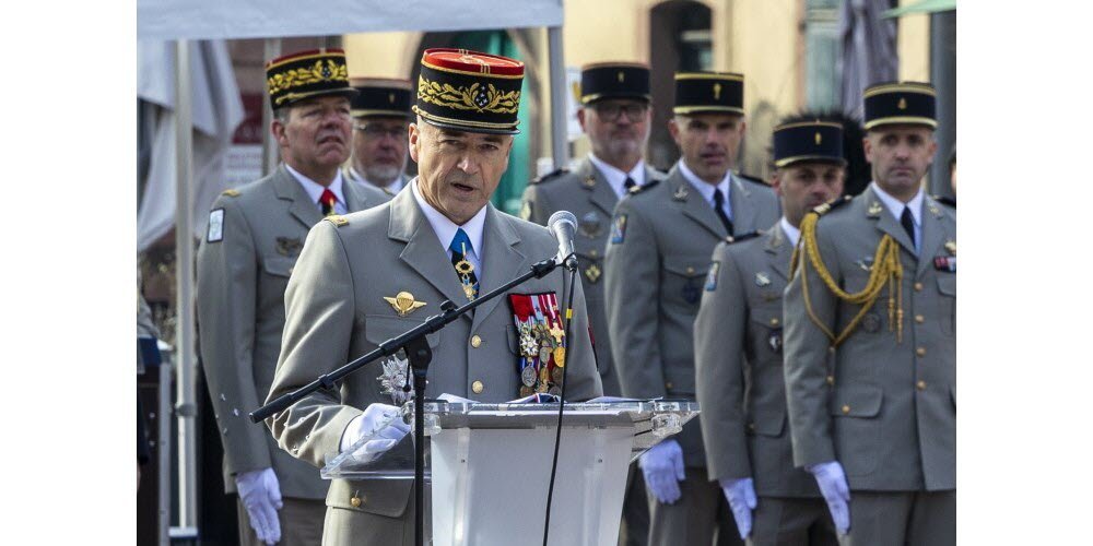 Ellynismos's tweet image. Le général Thierry Burkhard quitte son poste à la tête des armées françaises
Le général d'armée aérienne Fabien Mandon, actuel chef d'état-major particulier du président, a été désigné chef-d'état major des armées françaises, en remplacement du général Thierry Burkhard, a…
