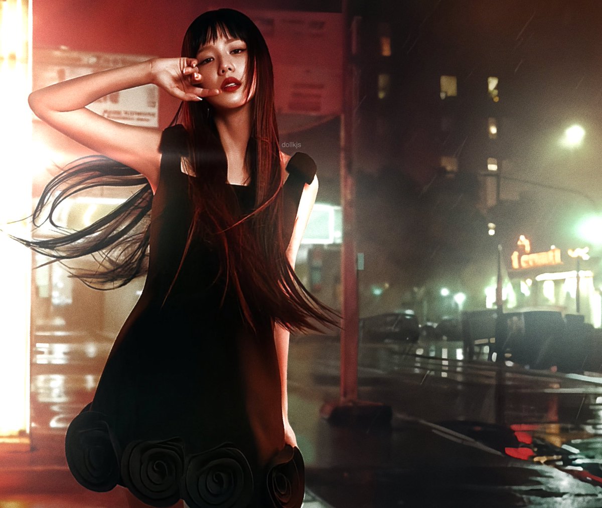 dollkjs's tweet image. kim jisoo for self-portrait (2025)