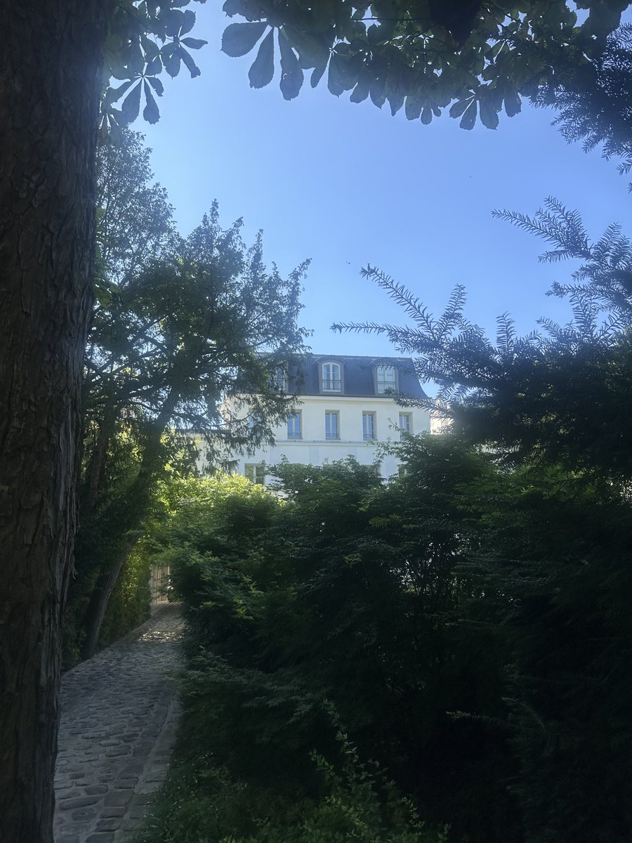 ajlees's tweet image. Charcot’s summer house in Neuilly still owned by the family
#Charcotbicentenaire