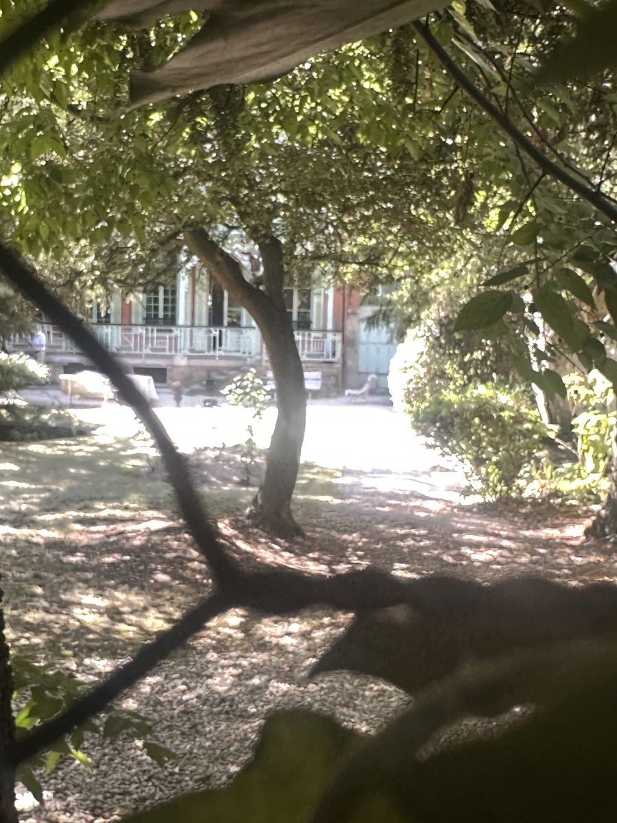 ajlees's tweet image. Charcot’s summer house in Neuilly still owned by the family
#Charcotbicentenaire