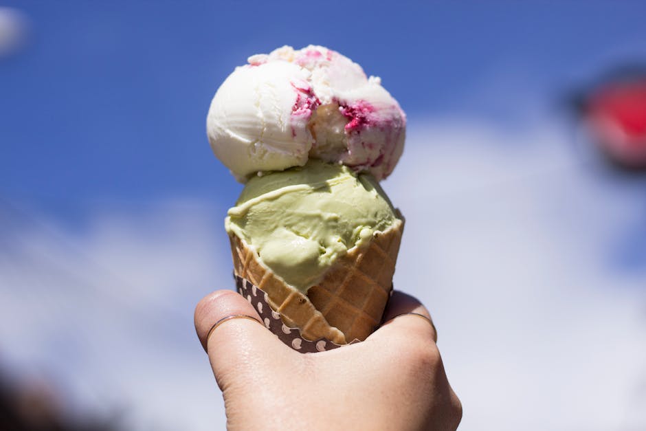 AdviceNI's tweet image. Feeling the pinch this summer? You’re not alone! Call our expert advisers for free, confidential help: 08009154604. #BackInControlNI #DebtAdvice #CostOfLiving #YouAreNotAlone
