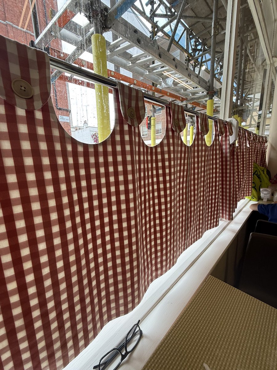 forwardnotback's tweet photo. And of course bread & butter pudding with custard AND ice cream
The #RegencyCafe will always be a bit special for me with great memories of breakfast, dinner and tea days
I’m glad it and the curtains have survived
Good, cheap and decent #Cafe food but and with Cafes there is https://t.co/ADV6E4ZEpZ