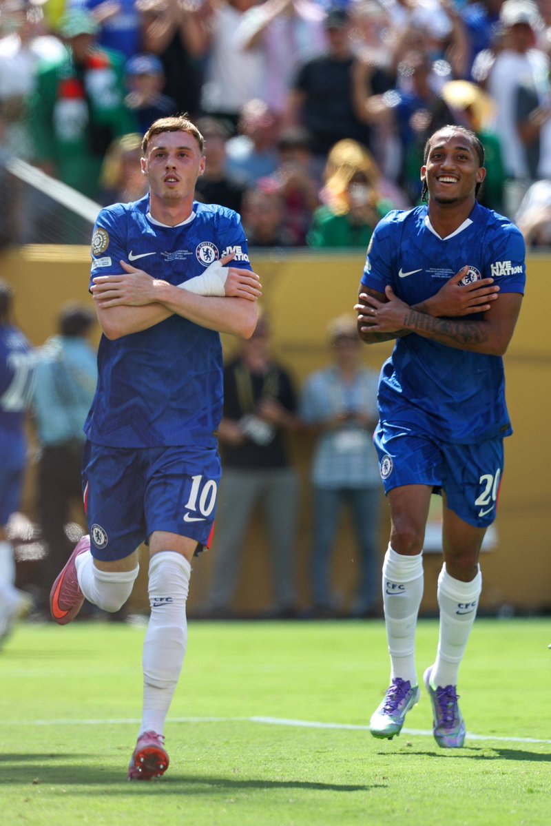 rashchels's tweet image. Front 4