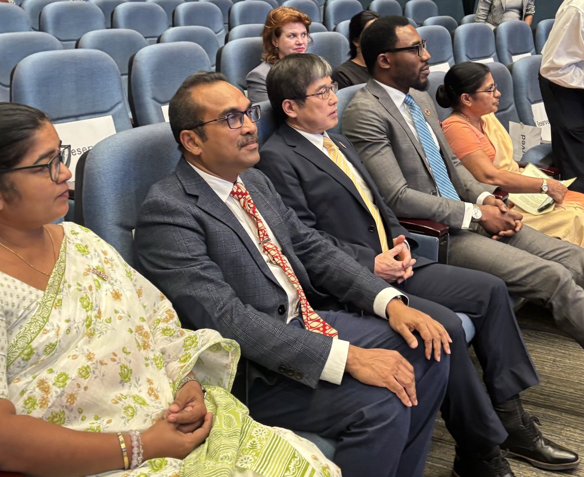 JapanEmb_SL's tweet image. On 23rd July, Amb ISOMATA attended the Launch Event for Prevention of Sexual Harassment in Public Transport and Spaces, supported by 🇯🇵 through @UNFPASriLanka. Japan stands by 🇱🇰 to help women’s safety in the country.