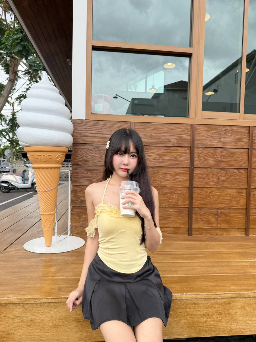 jane_fuyubi's tweet image. 牛乳を飲みます 🍼

#janefuyubi #fuyubi #fuyunohanabi #ふゆび
