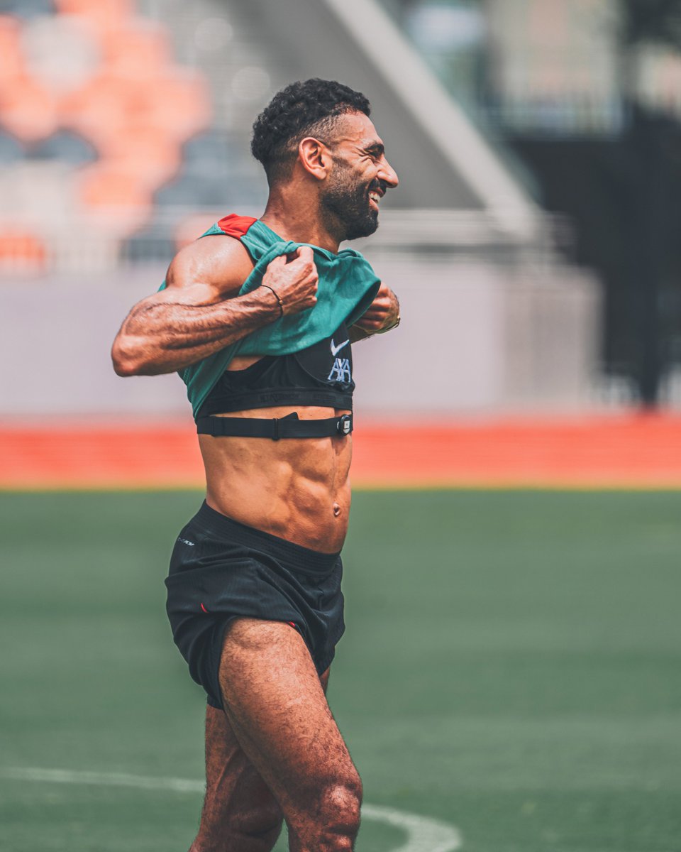 SC_ESPN's tweet image. ¿Cómo llegó Mo Salah a la pretemporada en Hong Kong? El Faraón se anima a lucir su físico tras las vacaciones 💪
📸 @LFC