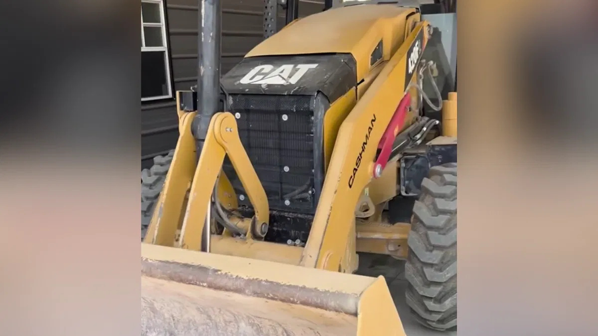 KMPHFOX26's tweet image. A Porterville man lost thousands of dollars after unknowingly purchasing equipment online that had been stolen from Las Vegas.
MORE: bit.ly/44Kev2I
(Photo: Tulare County Sheriff's Office)
