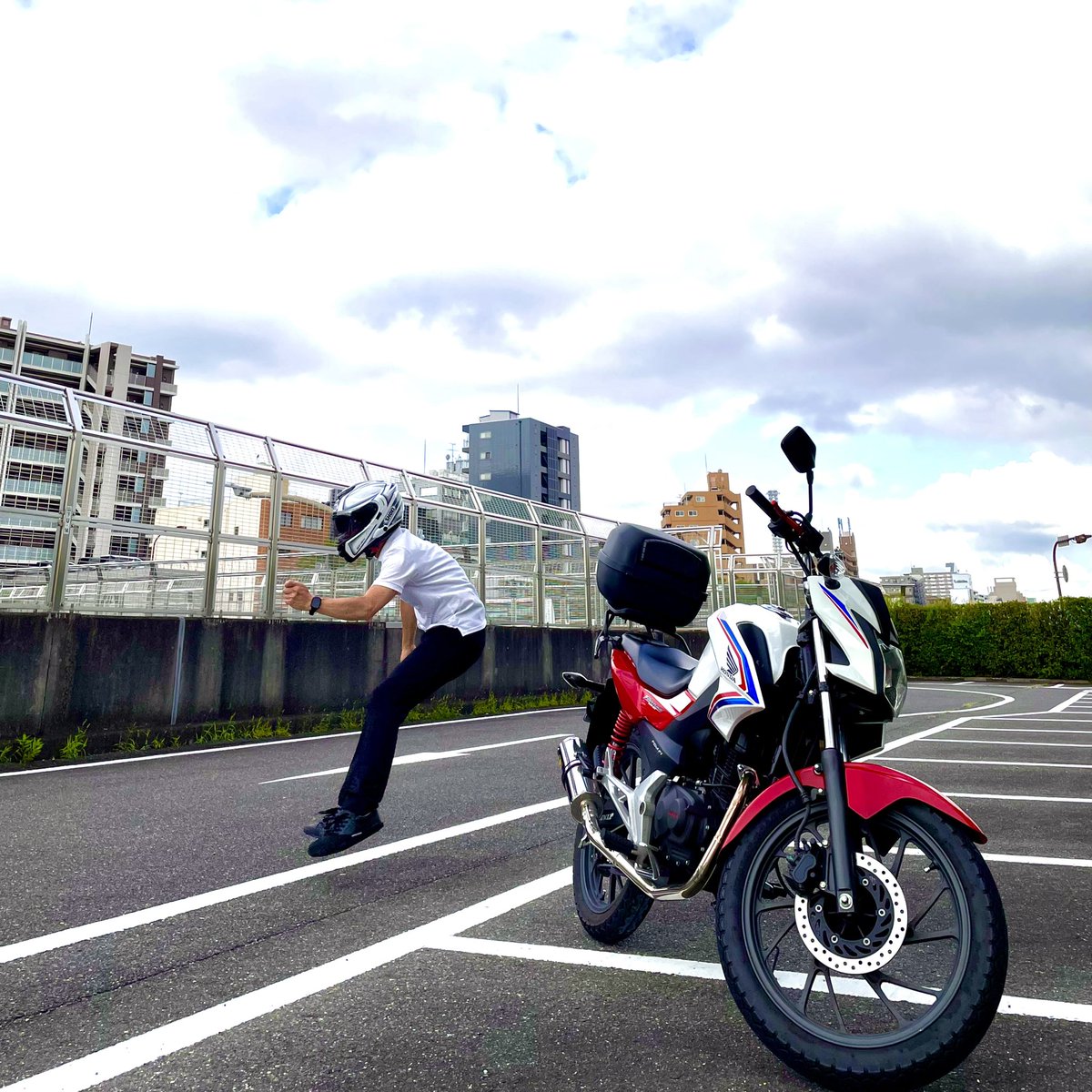 gw38gd's tweet image. Air Walk 🚀
なんでこんなの撮れたか
わからない😆
🦐shrimp
　
ｸﾞｯﾆｬｲ💤