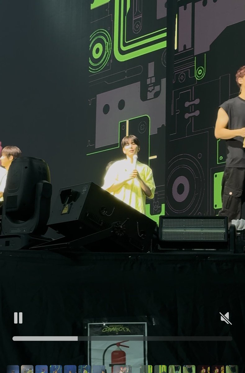 F3 내 시야 ^^
사진을 안 찍어놔서 동영상 캡처로 ^^
거의 상체만 보고 공간 사이에
애들이 들어와야 볼 수 있었음