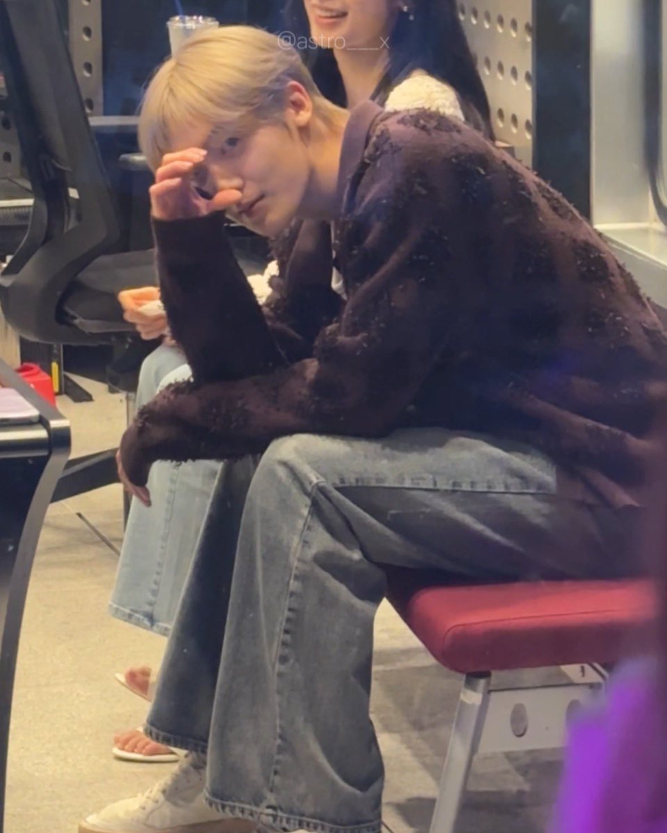 ˚₊·—̳͟͞͞♥ #윤산하