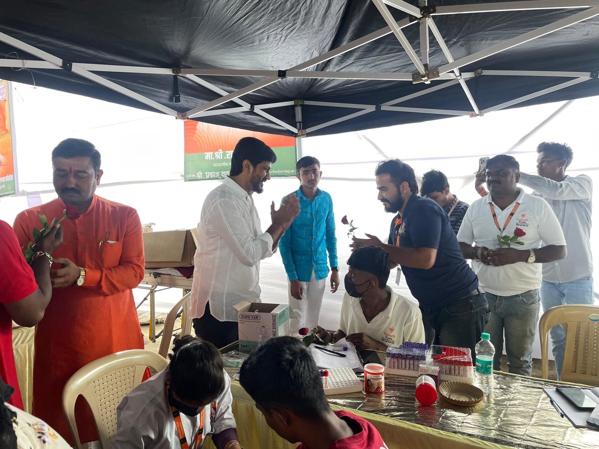SidShirole's tweet image. “सर्वांसाठी आरोग्य, हीच खरी सेवा!”
महाराष्ट्राचे लाडके मुख्यमंत्री मा. श्री. देवेंद्रजी फडणवीस साहेब यांच्या वाढदिवसानिमित्त,
महात्मा फुले जनआरोग्य योजना आणि डॉ. डी. वाय. पाटील हॉस्पिटल, पिंपरी यांच्या सहकार्याने मोफत महाआरोग्य शिबिराचे आयोजन करण्यात आले.
या शिबिरात हृदय…