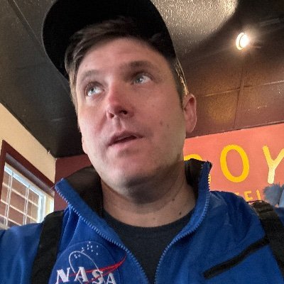 SextortionBrah's tweet image. New Spencer avi broadcasting double chin allyship. Did she take the pic, possibly? "Make this your avi." "Why?" "No reason."