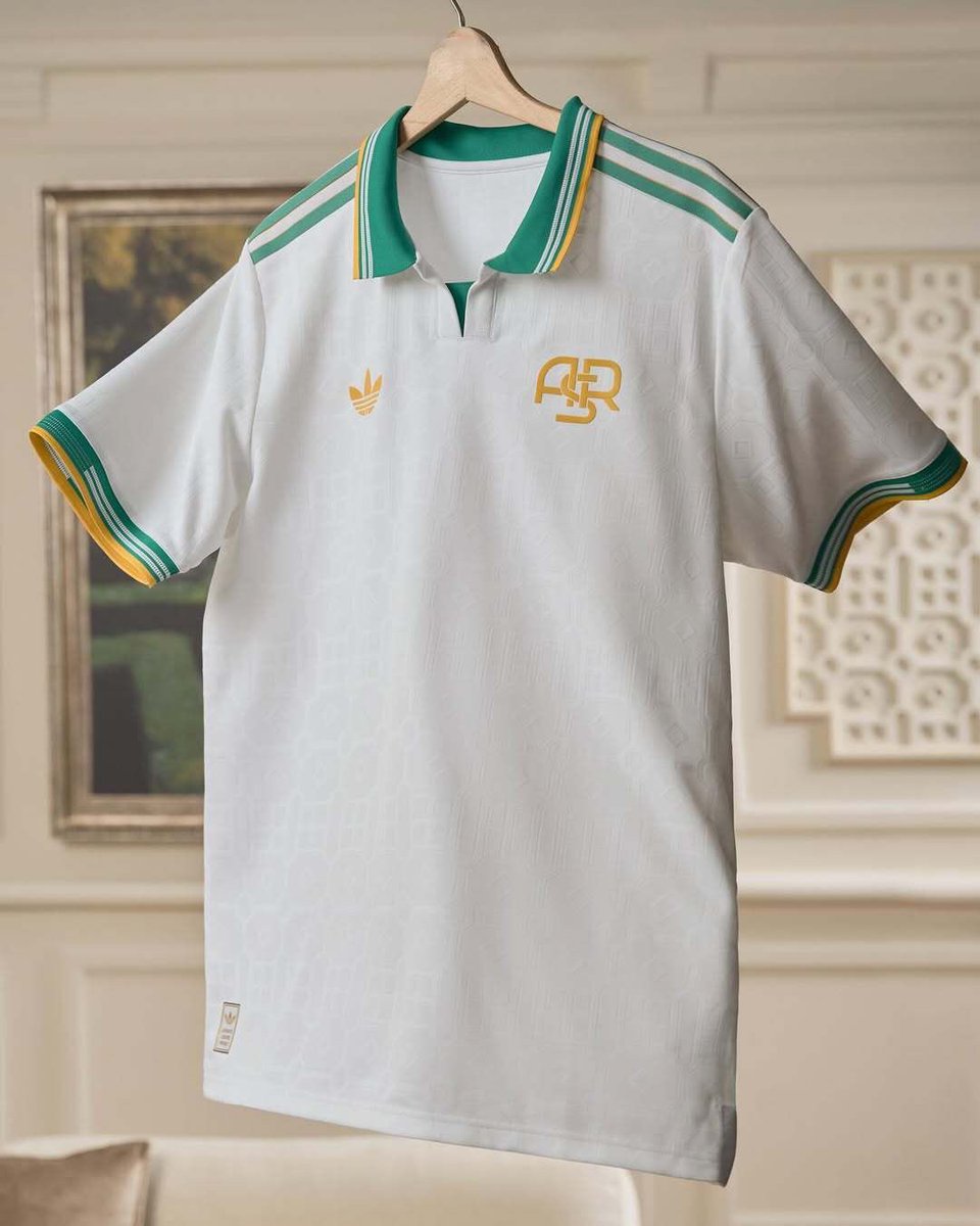 vsrsus's tweet photo. adidas and AS Roma’s 2025/26 third kit is an instant classic. https://t.co/PuS2vhr4h2