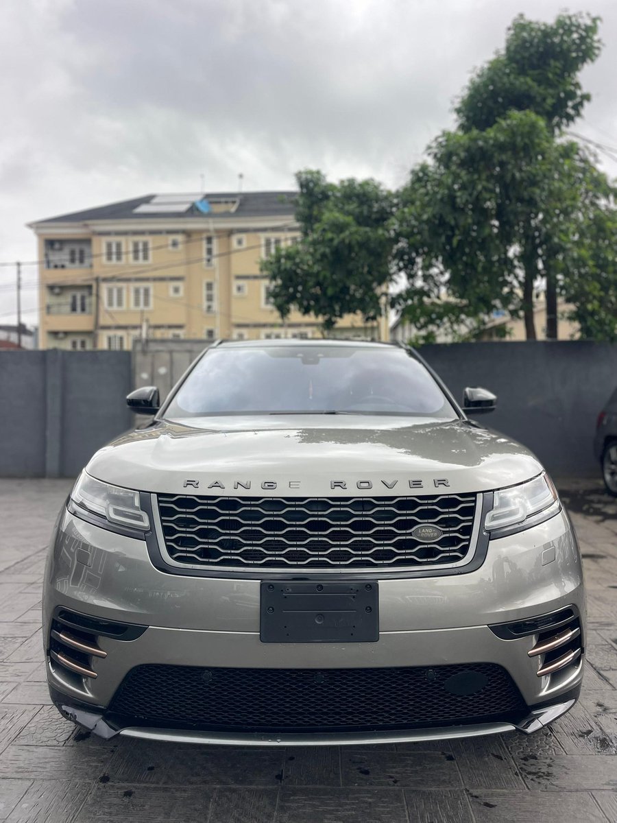fi_george's tweet photo. Range Rover Vella
Year: 2019
Registered but not used
Clean interior and exterior 
Toks Standard 
Price: 60,000,000
Location: Lagos 
Contact: 08137830030 https://t.co/Cn4DZCcqjq
