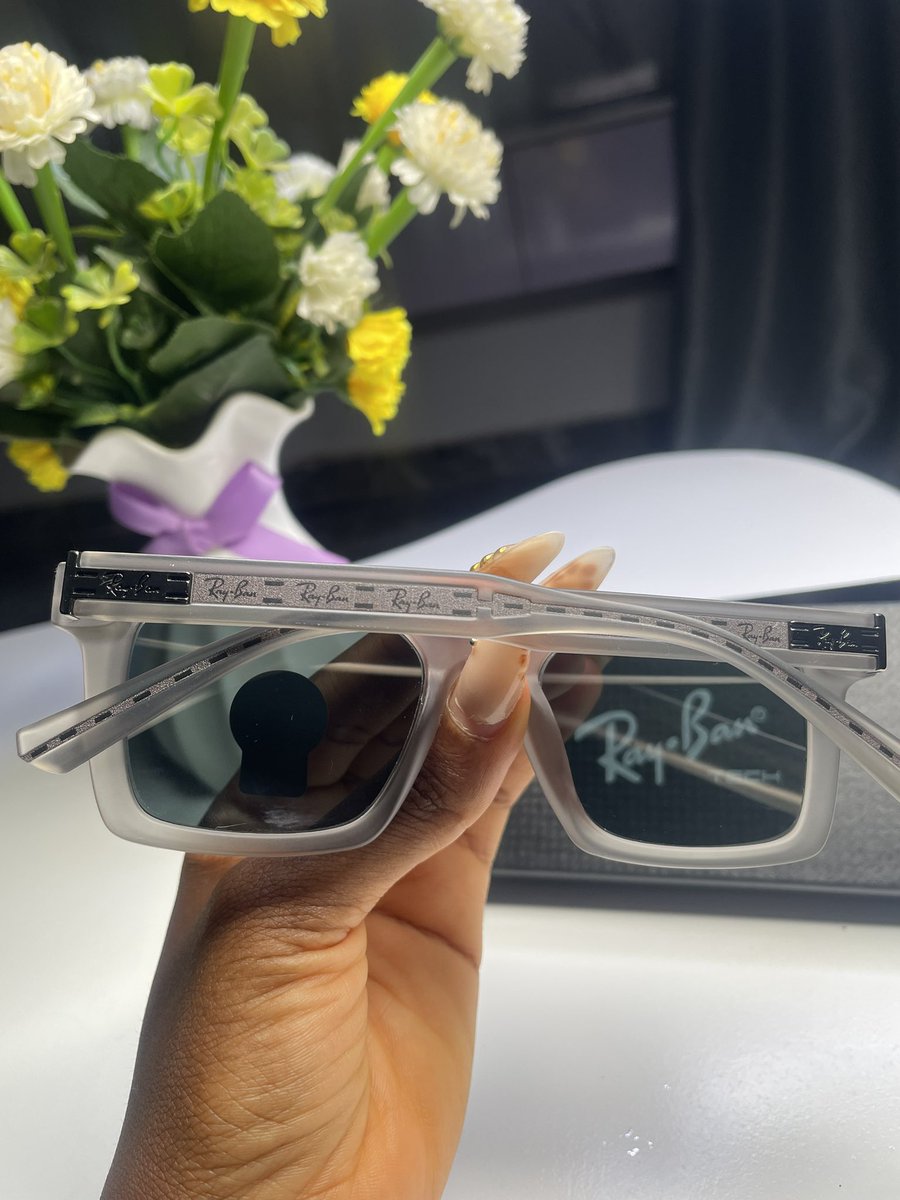 Dee_Bebegirl's tweet image. chic sunnies for stylish gents 😍🔥
🏷️N15,000
with branded casing