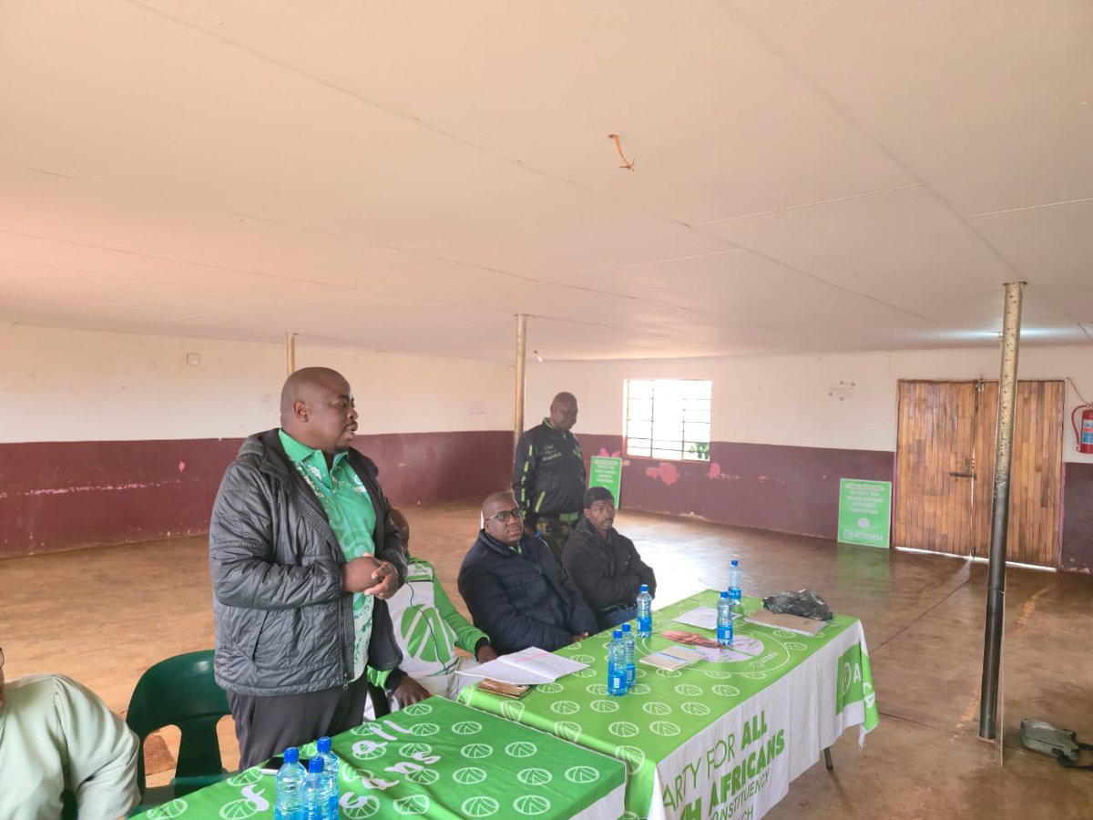 Action4SA's tweet image. 🚨 The Big Green Umbrella continues to expand; today we are in Venda, Makhado.
GATVOL locals are gathered for the ward 19 brunch launch led by ActionSA Deputy President @Mbahare_Kekana, and Provincial Chairperson @VictorMothemela.
There is something in the air—patriotic South…