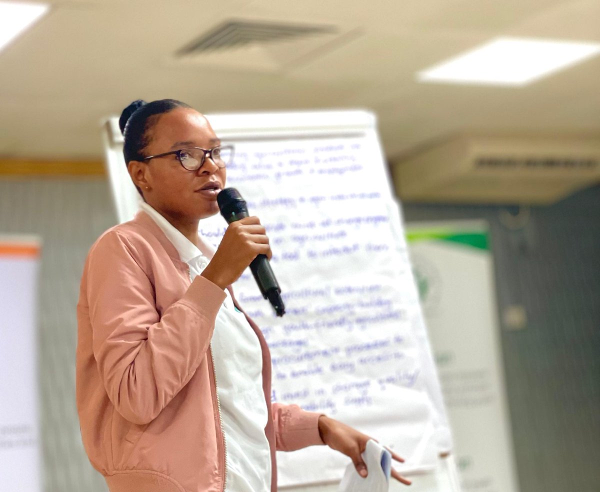 videaug1's tweet image. Happening Now: Group Presentations &amp;amp; Responses MDA’s

-Our Team Lead @Rosette_Nandutu presenting on behalf of Group 2 (Youth inclusivity in the Agro-Industrialization)

#YouthEmpowerment 
#NationalYouthManifesto20262031
@EUinUG