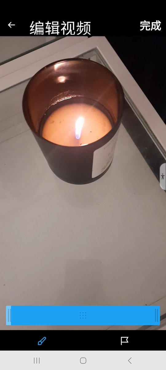 LiuFenggang's tweet image. 在纽约“人道中国”周封锁家里，我终于明白了周弟兄为什么长年不懈努力从事中国人权事业，从他家墙壁的“六四”展板上，从纪念刘晓波的烛光🔥里，我看到了八九64和晓波精神。36年虽然过去了，那碾压争取民主自由人们躯体的坦克，永远也碾压不了人们争取自由的决心，中共终将被扫进历史的垃圾，上帝爱中国！