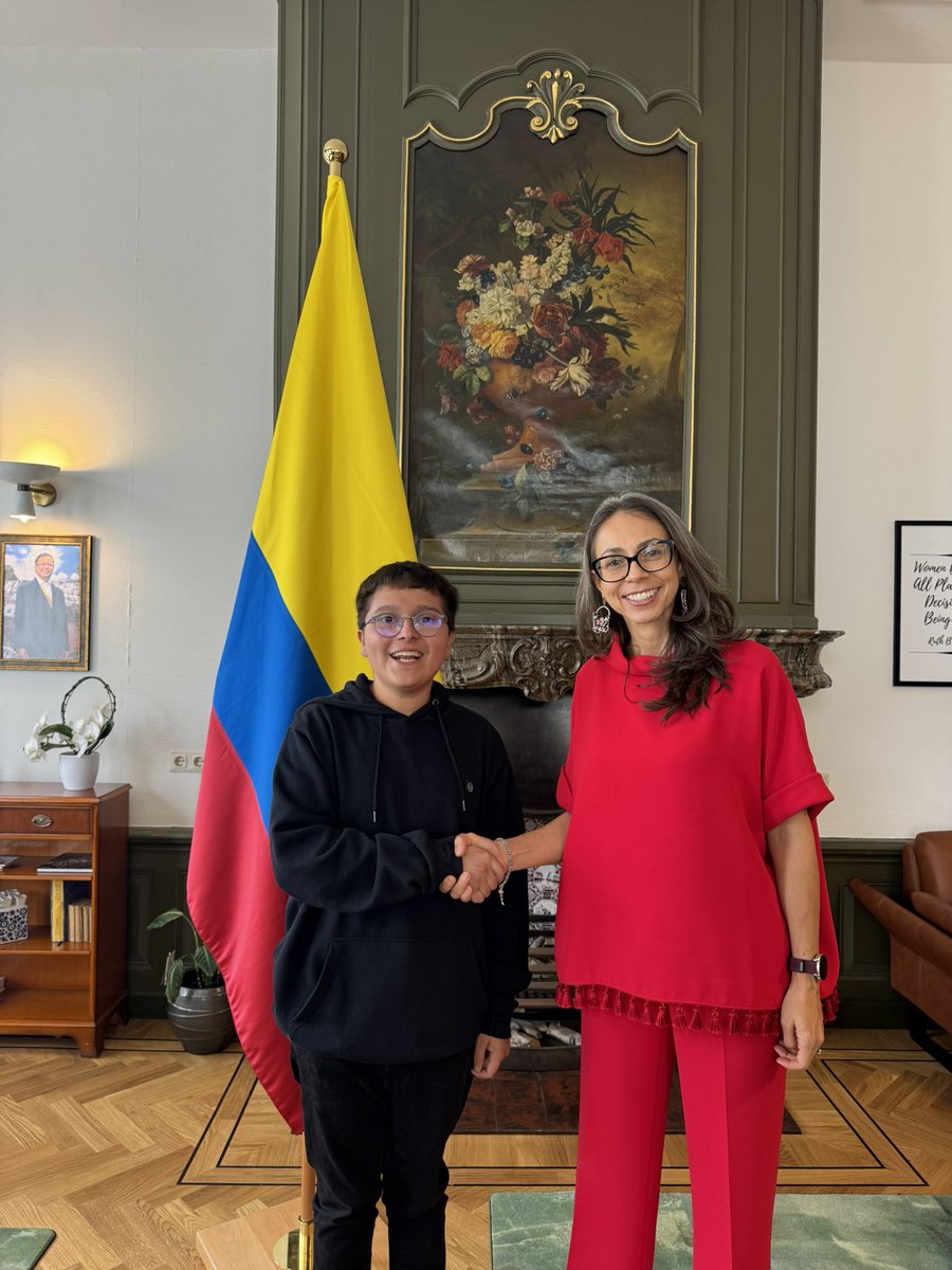 Embajada de Colombia en Países Bajos (@embcolpbajos) on Twitter photo We were honoured to welcome Francisco Vera M. <a href="/franciscoactiv2/">Francisco Javier Vera Manzanares 🇨🇴 🇪🇸</a>. His remarkable story highlights the voice and leadership of youth in🇨🇴and the world to address climate crisis and join efforts towards achieving a sustainable future in #PeaceWithNature to which our country commits. We were honoured to welcome Francisco Vera M. <a href="/franciscoactiv2/">Francisco Javier Vera Manzanares 🇨🇴 🇪🇸</a>. His remarkable story highlights the voice and leadership of youth in🇨🇴and the world to address climate crisis and join efforts towards achieving a sustainable future in #PeaceWithNature to which our country commits.
