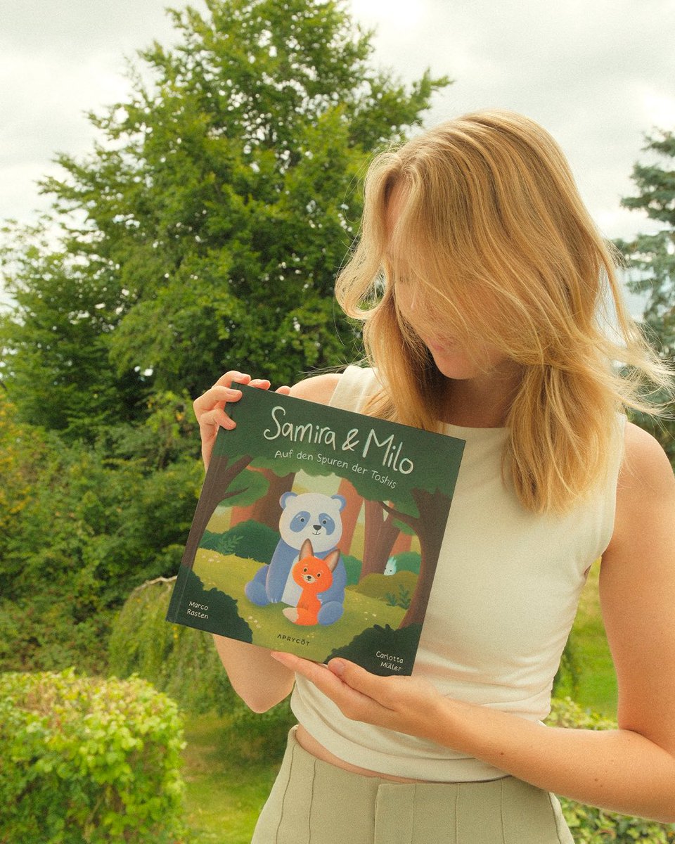 carlottadesigns's tweet image. Zur Feier der Veröffentlichung von „Samira &amp;amp; Milo - Auf den Spuren der Toshis“ verlose ich zusammen mit @aprycotmedia 3x eine von mir signierte Version des Buches inklusive zwei Lesezeichen unter allen Vorbestellungen aus dem Aprycot Shop! 🥳📚🙌🏻