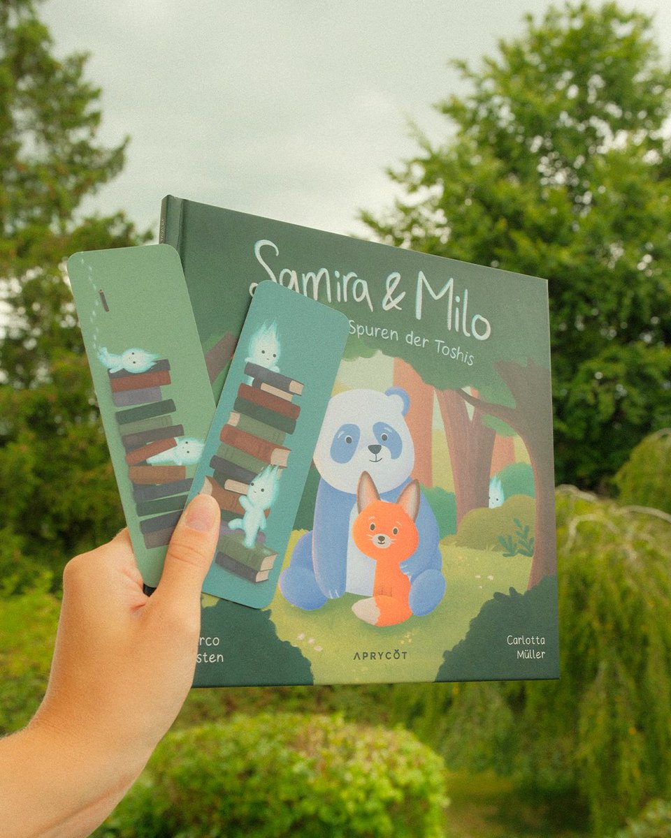 carlottadesigns's tweet image. Zur Feier der Veröffentlichung von „Samira &amp;amp; Milo - Auf den Spuren der Toshis“ verlose ich zusammen mit @aprycotmedia 3x eine von mir signierte Version des Buches inklusive zwei Lesezeichen unter allen Vorbestellungen aus dem Aprycot Shop! 🥳📚🙌🏻