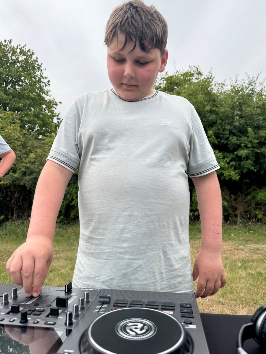 DJ Methodz (@djmethodz) on Twitter photo <a href="/DjMethodz/">DJ Methodz</a> can deliver workshops in outdoor spaces without the need for a noisy, smelly generator!
Here’s a few pics from the recent <a href="/TICYorkshire/">TICHull&Yorkshire</a> Summer Fayre
#djing #learntodj #djworkshops #tourettes #tourettesyndrome #tourettesawareness #accessibility #inclusion #confidence <a href="/DjMethodz/">DJ Methodz</a> can deliver workshops in outdoor spaces without the need for a noisy, smelly generator!
Here’s a few pics from the recent <a href="/TICYorkshire/">TICHull&Yorkshire</a> Summer Fayre
#djing #learntodj #djworkshops #tourettes #tourettesyndrome #tourettesawareness #accessibility #inclusion #confidence