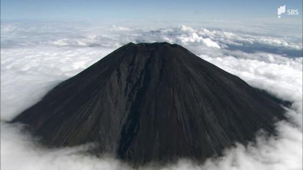 livedoornews's tweet image. 【救助】富士山で83歳の女性が山岳遭難、同行する家族が「動けなくなった」と通報
news.livedoor.com/article/detail…
女性は登山中に転倒して左側頭部を打撲する怪我をした。その後、自力で六合目付近まで歩き、同行していた家族が「動けなくなった」と消防に通報し、救助を要請した。