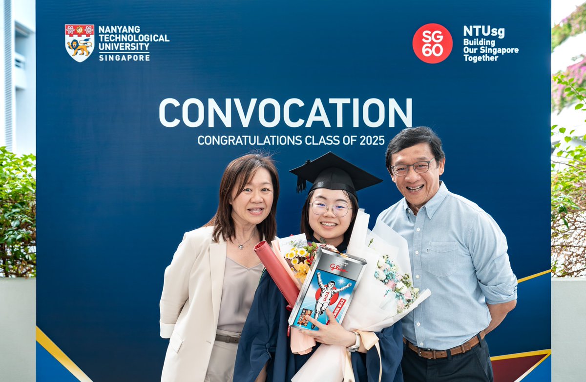 NTUsg's tweet image. From fearing the sea to shaping sustainability: As a champion for environmental change, it is hard to believe that @NTU_ASE graduate Lynn Ong was once terrified of the ocean. Coaxed by the steady hand of her swimming coach dad, however, she finally took the plunge.
Thence began…