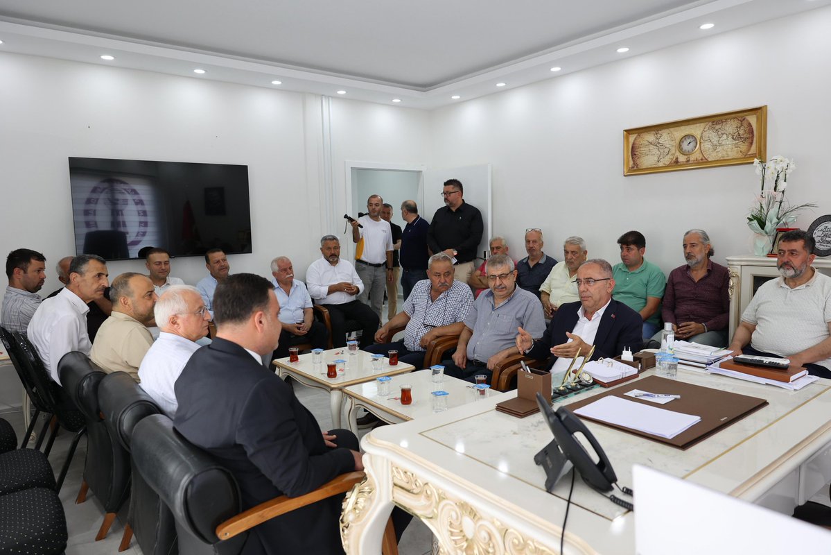 inaciyapar's tweet image. Hatay Esnaf ve Sanatkarlar Odaları Birliği ve Hatay Şoförler Odası Başkanımız Sayın Aziz Fatih Yılmaz ve oda başkanlarımızla bir araya geldik.
Esnaf camiamıza yönelik yürütülen çalışmalarla ilgili istişarelerde bulunduk.