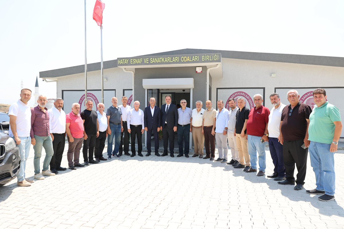 inaciyapar's tweet image. Hatay Esnaf ve Sanatkarlar Odaları Birliği ve Hatay Şoförler Odası Başkanımız Sayın Aziz Fatih Yılmaz ve oda başkanlarımızla bir araya geldik.
Esnaf camiamıza yönelik yürütülen çalışmalarla ilgili istişarelerde bulunduk.