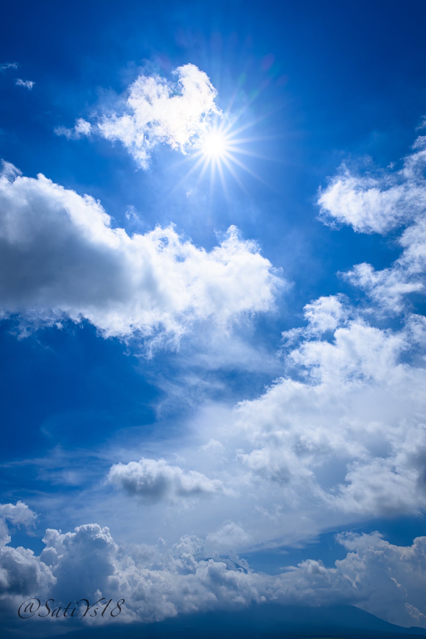 夏の雲 366884cd8d697adf010315d00a3393