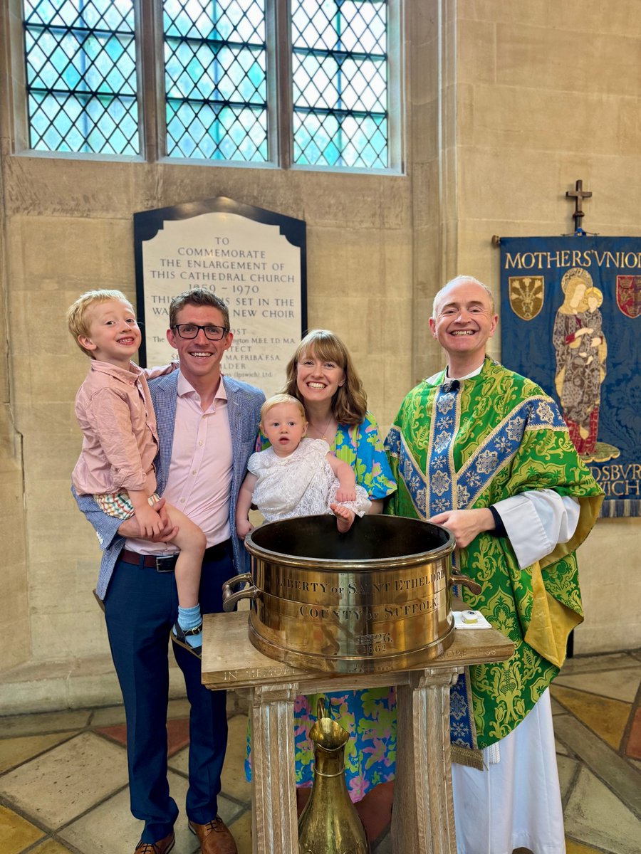 stedscath's tweet image. We hosted two baptisms this Sunday! Ezra and Amelie. Baptism is the start of a journey of faith for your child (or you!). Baptisms are part of the everyday life of the Cathedral and we encourage a welcoming and laidback atmosphere. Find out more: stedscathedral.org/baptisms